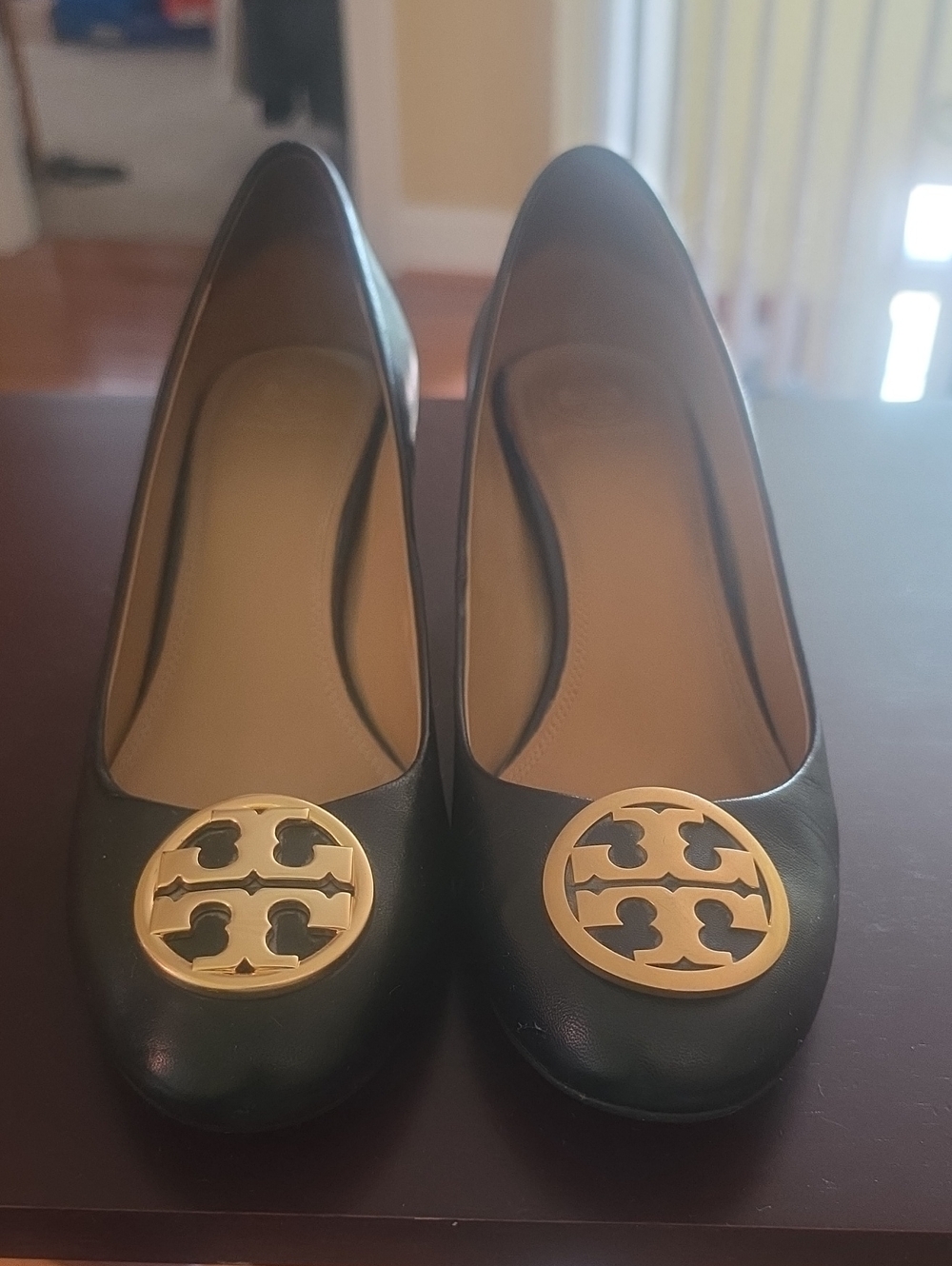 Tory Burch Navy Blue Leather Heels with Gold Logo Medallion